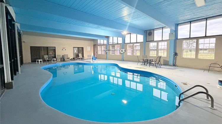 Wyndham Garden Salina Conference Center Pool