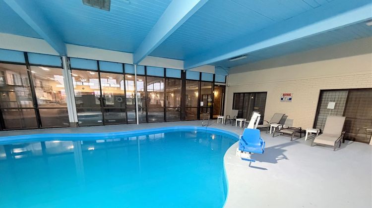 Wyndham Garden Salina Conference Center Pool