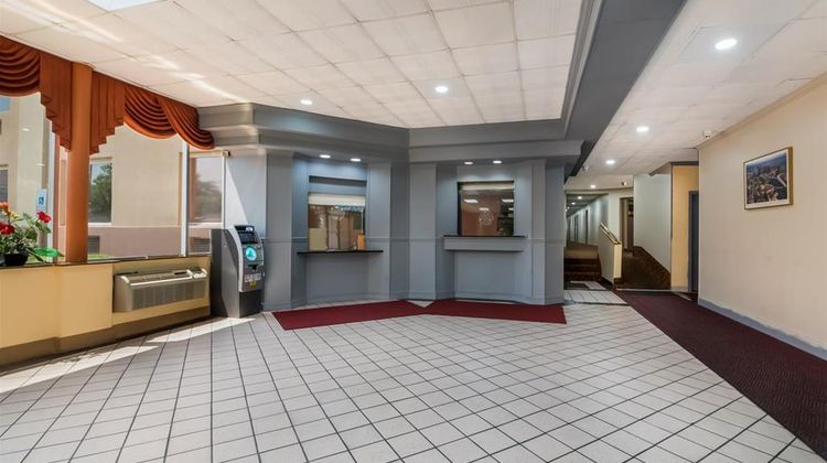 Knights Inn Philadelphia Lobby