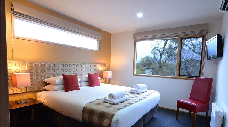 Novotel Lake Crackenback Resort & Spa Room