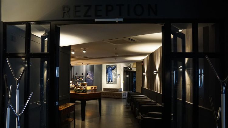Jaumann's Hotel Lobby