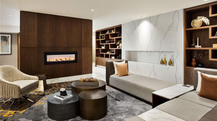 Crowne Plaza Toronto Airport Lobby