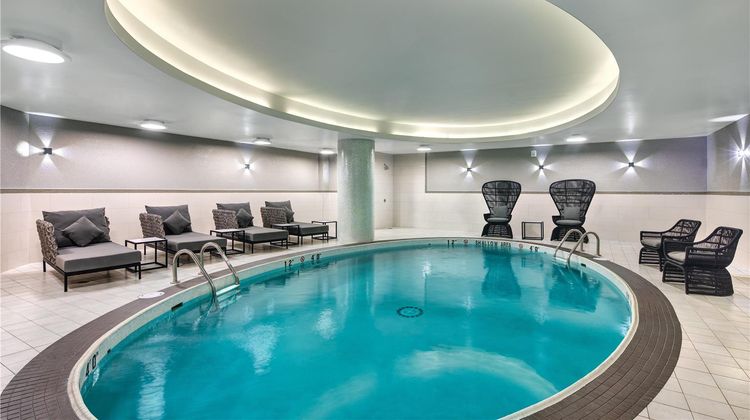 Crowne Plaza Toronto Airport Pool