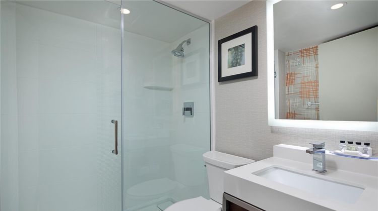 Crowne Plaza Toronto Airport Room