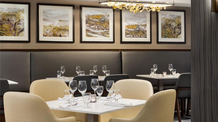 Crowne Plaza Toronto Airport Restaurant