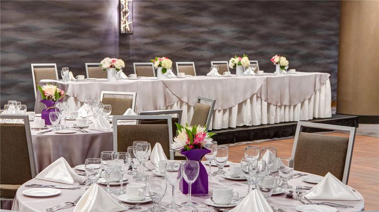 Crowne Plaza Toronto Airport Meeting