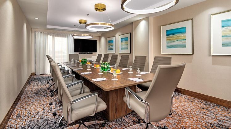 Crowne Plaza Toronto Airport Meeting