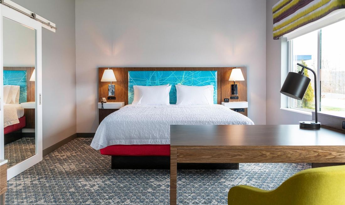 Parkview Hotel Room