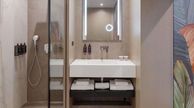 <b>Mercure Oradea Room</b>. Images powered by <a href="https://iceportal.shijigroup.com/" title="IcePortal" target="_blank">IcePortal</a>.