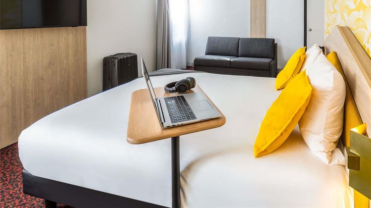 Ibis Styles Barjouville Room