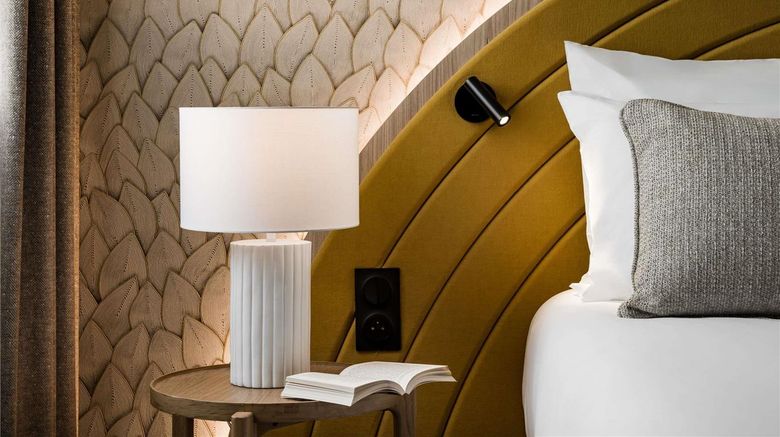 <b>Mercure Chartres Est Room</b>. Images powered by <a href="https://iceportal.shijigroup.com/" title="IcePortal" target="_blank">IcePortal</a>.