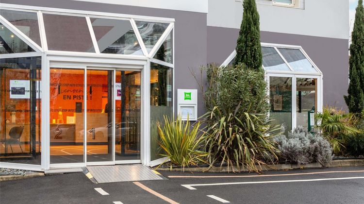 Ibis Styles Colombes Paris Exterior