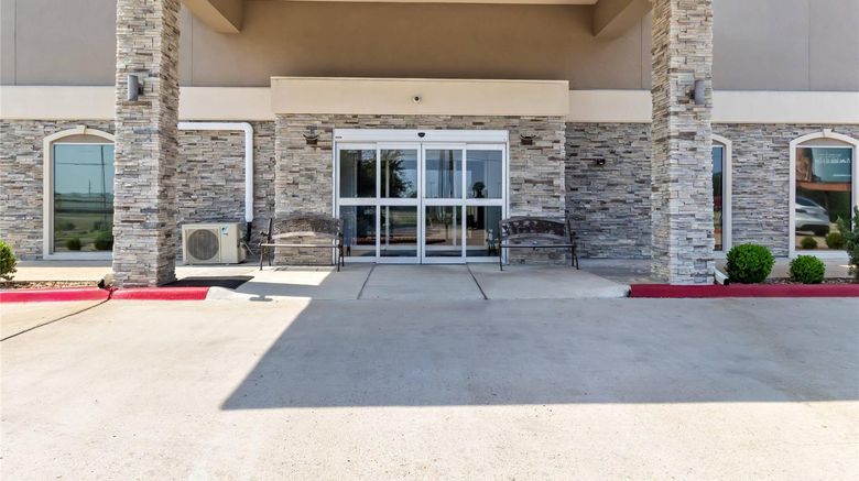 <b>Econo Lodge Bryan Exterior</b>. Images powered by <a href="https://iceportal.shijigroup.com/" title="IcePortal" target="_blank">IcePortal</a>.
