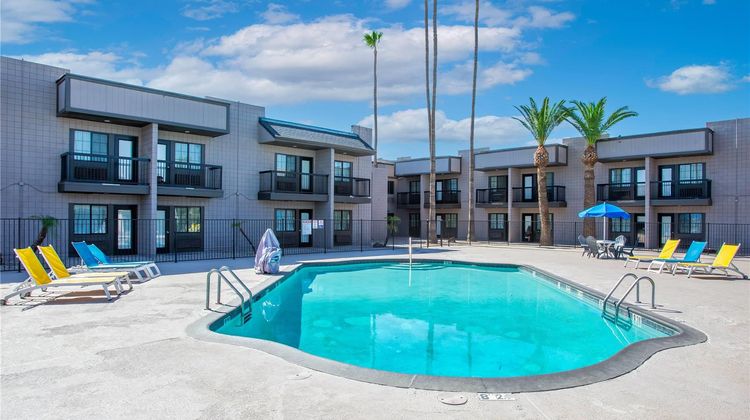 Super 8 Mesa Downtown Near Conv Ctr Pool