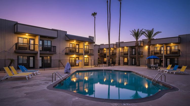 Super 8 Mesa Downtown Near Conv Ctr Pool