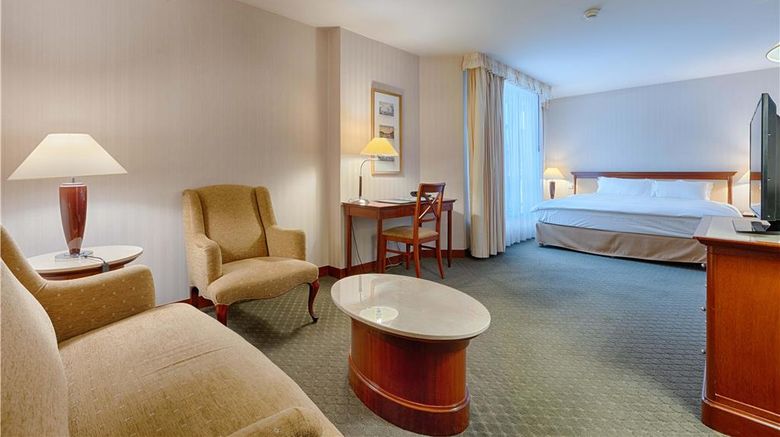<b>Evergreen Laurel Hotel Paris Suite</b>. Images powered by <a href="https://iceportal.shijigroup.com/" title="IcePortal" target="_blank">IcePortal</a>.