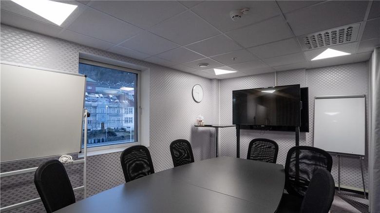 <b>Prize by Radisson Solheimsviken Bergen Meeting</b>. Images powered by <a href="https://iceportal.shijigroup.com/" title="IcePortal" target="_blank">IcePortal</a>.