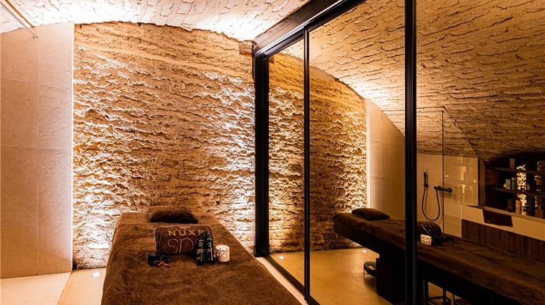 <b>Mercure Grenoble Centre Alpotel Spa</b>. Images powered by <a href="https://iceportal.shijigroup.com/" title="IcePortal" target="_blank">IcePortal</a>.