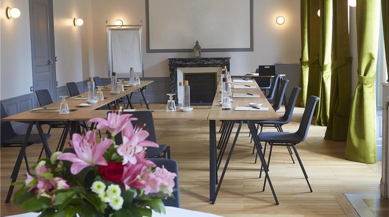 <b>Mercure Grenoble Centre Alpotel Meeting</b>. Images powered by <a href="https://iceportal.shijigroup.com/" title="IcePortal" target="_blank">IcePortal</a>.