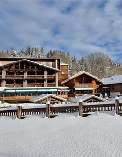 Les Bas Rupts Et Chalet Fleuri