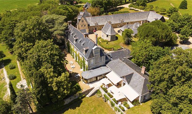 Chateau de Noirieux Exterior