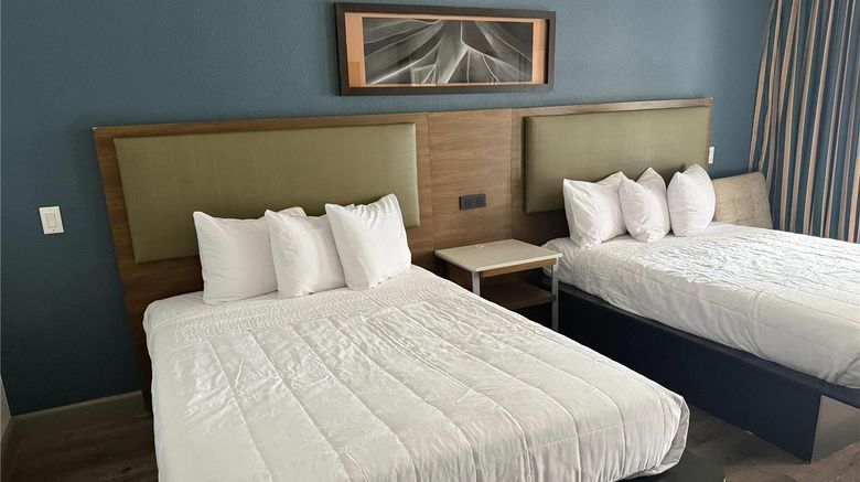 <b>DTLV, a Baymont by Wyndham Room</b>. Images powered by <a href="https://iceportal.shijigroup.com/" title="IcePortal" target="_blank">IcePortal</a>.