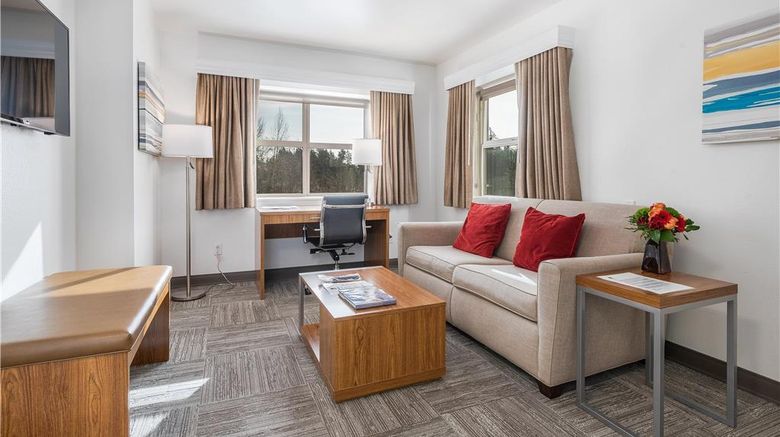<b>Marshall Suites Bainbridge Island, SureS Room</b>. Images powered by <a href="https://iceportal.shijigroup.com/" title="IcePortal" target="_blank">IcePortal</a>.