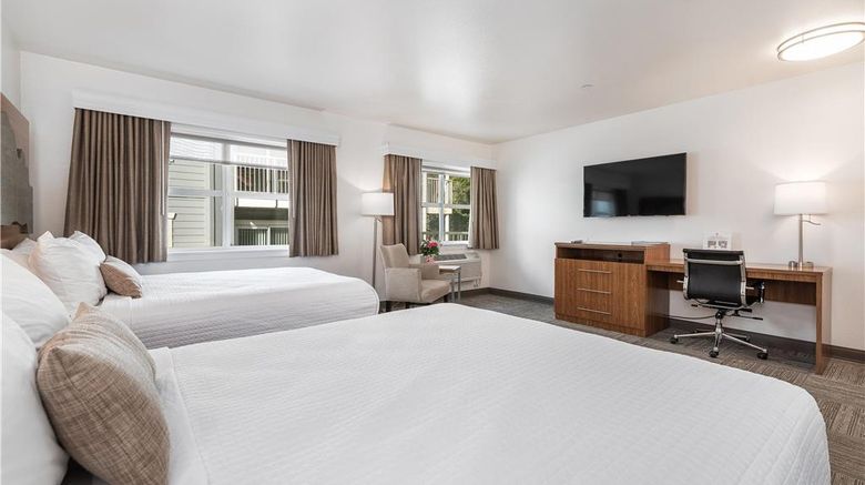 <b>Marshall Suites Bainbridge Island, SureS Room</b>. Images powered by <a href="https://iceportal.shijigroup.com/" title="IcePortal" target="_blank">IcePortal</a>.