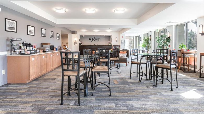 <b>Marshall Suites Bainbridge Island, SureS Restaurant</b>. Images powered by <a href="https://iceportal.shijigroup.com/" title="IcePortal" target="_blank">IcePortal</a>.
