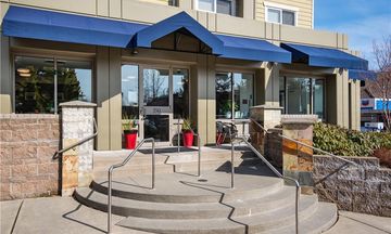 Marshall Suites Bainbridge Island, SureS