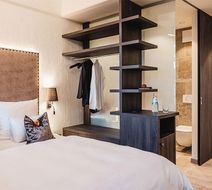 Eriks Hotel Room