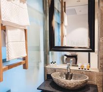 Eriks Hotel Room