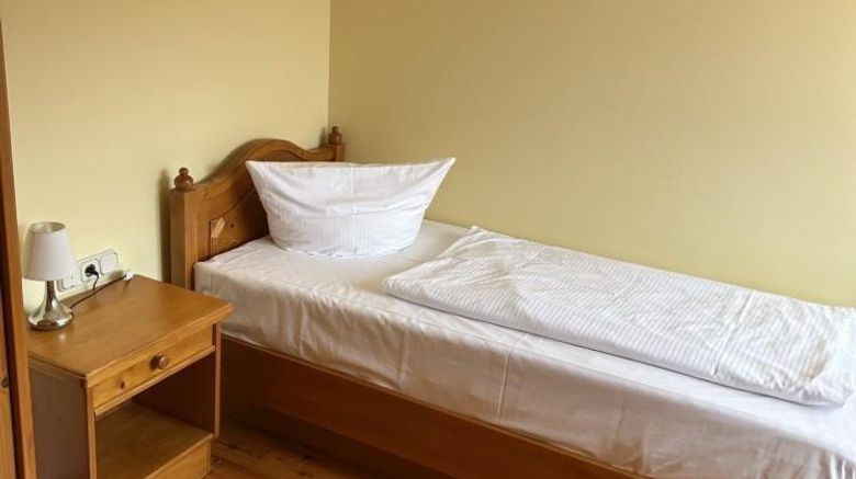 <b>Heide Hotel Reinstorf Room</b>. Images powered by <a href="https://iceportal.shijigroup.com/" title="IcePortal" target="_blank">IcePortal</a>.