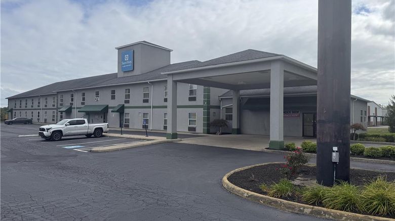 <b>SureStay by Best Western Obetz Rickenbac Exterior</b>. Images powered by <a href="https://iceportal.shijigroup.com/" title="IcePortal" target="_blank">IcePortal</a>.