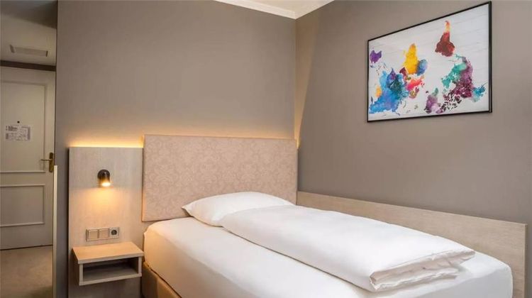 AWA Hotel Munich Room
