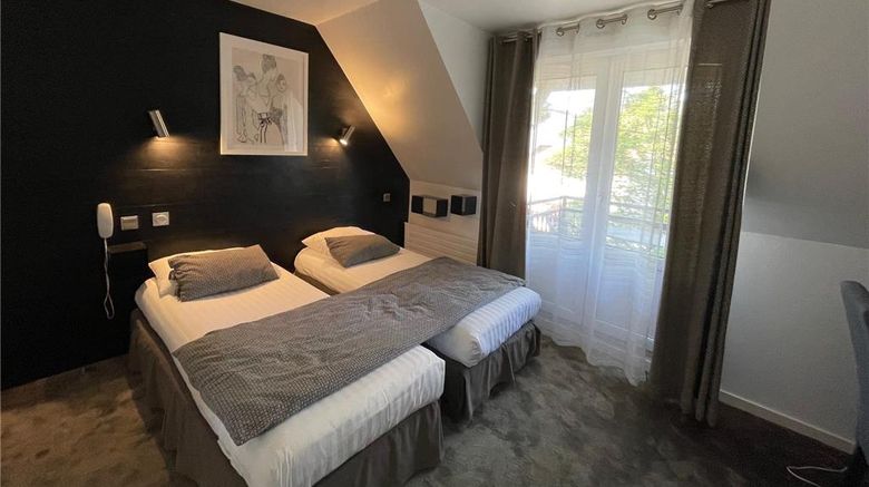 <b>Hotel la Mascotte Room</b>. Images powered by <a href="https://iceportal.shijigroup.com/" title="IcePortal" target="_blank">IcePortal</a>.