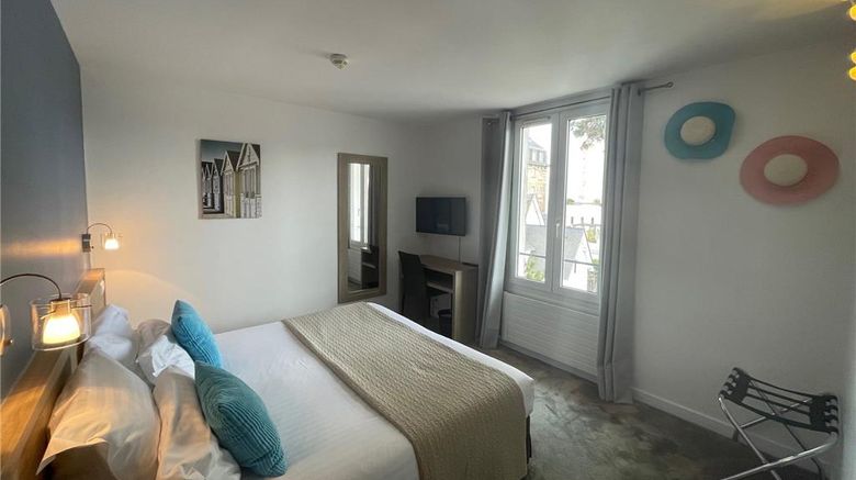 <b>Hotel la Mascotte Room</b>. Images powered by <a href="https://iceportal.shijigroup.com/" title="IcePortal" target="_blank">IcePortal</a>.
