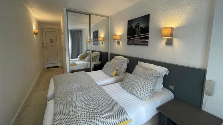 <b>Hotel la Mascotte Room</b>. Images powered by <a href="https://iceportal.shijigroup.com/" title="IcePortal" target="_blank">IcePortal</a>.