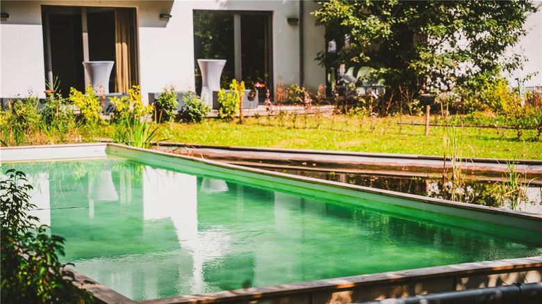 <b>Utopia Hotel Pool</b>. Images powered by <a href="https://iceportal.shijigroup.com/" title="IcePortal" target="_blank">IcePortal</a>.