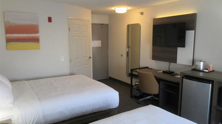<b>Comfort Inn & Suites Rochester Room</b>. Images powered by <a href="https://iceportal.shijigroup.com/" title="IcePortal" target="_blank">IcePortal</a>.