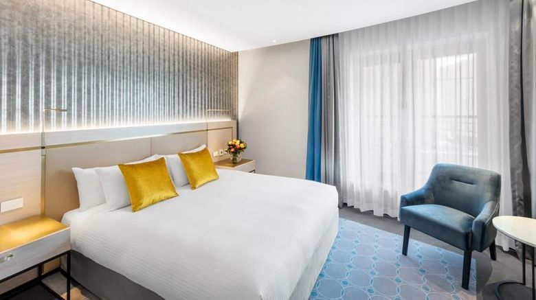 <b>Paradox Sydney Room</b>. Images powered by <a href="https://iceportal.shijigroup.com/" title="IcePortal" target="_blank">IcePortal</a>.