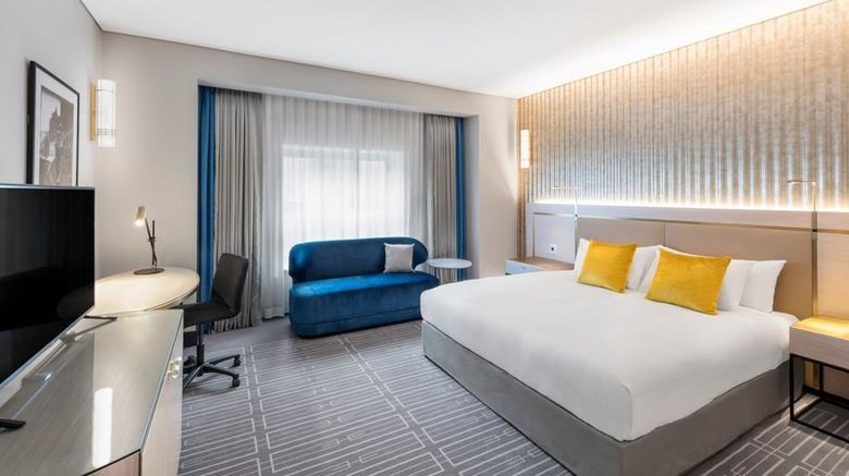 <b>Paradox Sydney Room</b>. Images powered by <a href="https://iceportal.shijigroup.com/" title="IcePortal" target="_blank">IcePortal</a>.