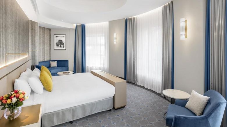 <b>Paradox Sydney Suite</b>. Images powered by <a href="https://iceportal.shijigroup.com/" title="IcePortal" target="_blank">IcePortal</a>.