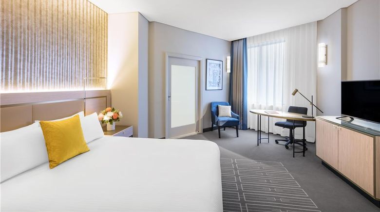 <b>Paradox Sydney Room</b>. Images powered by <a href="https://iceportal.shijigroup.com/" title="IcePortal" target="_blank">IcePortal</a>.