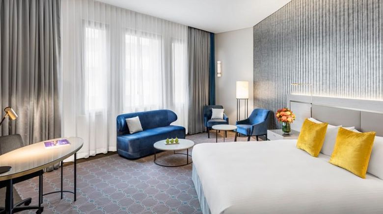 <b>Paradox Sydney Suite</b>. Images powered by <a href="https://iceportal.shijigroup.com/" title="IcePortal" target="_blank">IcePortal</a>.