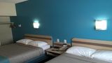 Super 8 by Wyndham Estevan Room