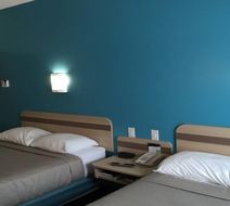 Super 8 by Wyndham Estevan Room