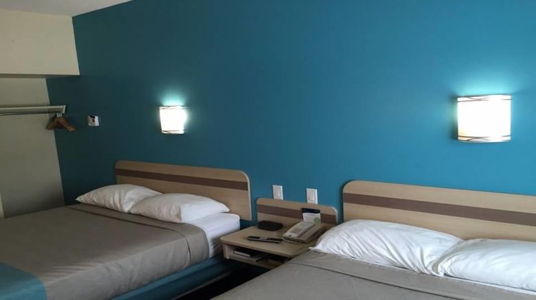 <b>Super 8 by Wyndham Estevan Room</b>. Images powered by <a href="https://iceportal.shijigroup.com/" title="IcePortal" target="_blank">IcePortal</a>.
