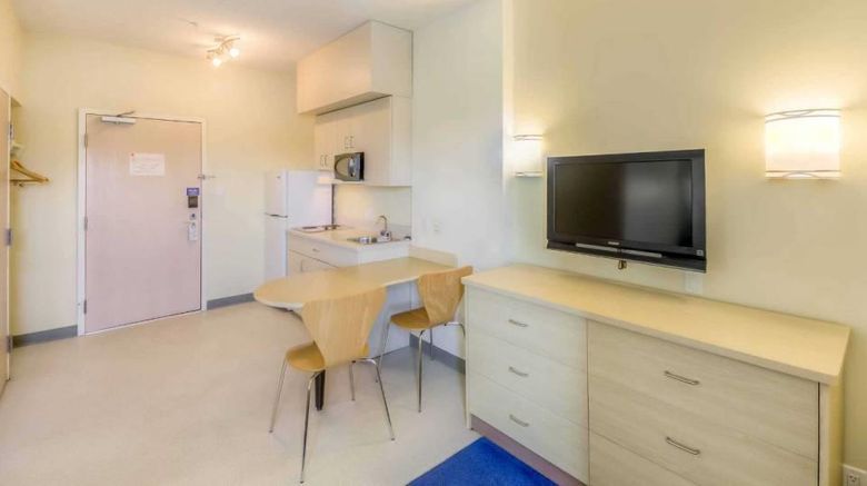 <b>Super 8 by Wyndham Estevan Other</b>. Images powered by <a href="https://iceportal.shijigroup.com/" title="IcePortal" target="_blank">IcePortal</a>.