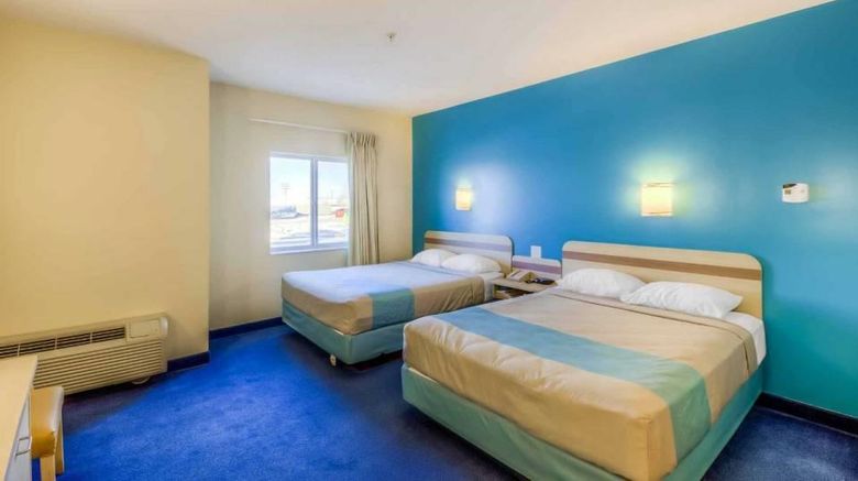 <b>Super 8 by Wyndham Estevan Room</b>. Images powered by <a href="https://iceportal.shijigroup.com/" title="IcePortal" target="_blank">IcePortal</a>.